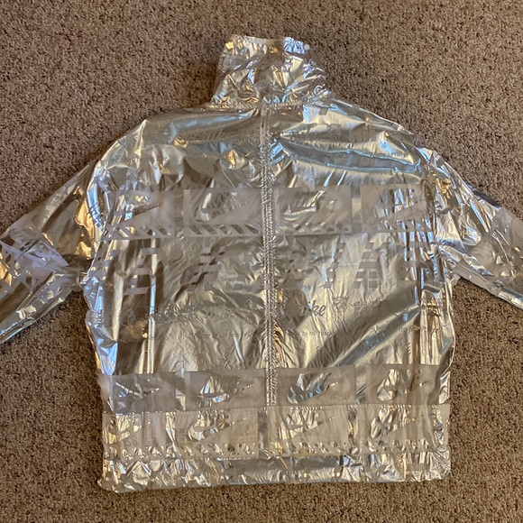 Nike Metallic Jacket - Picture 4 of 6